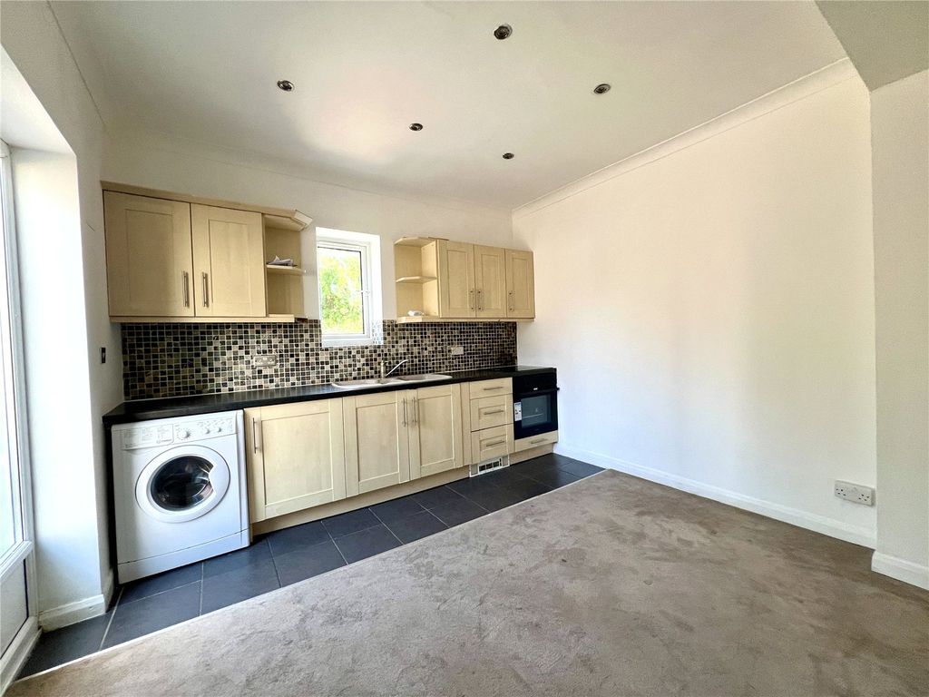 Property photo 3 of 10 Kitchen Area