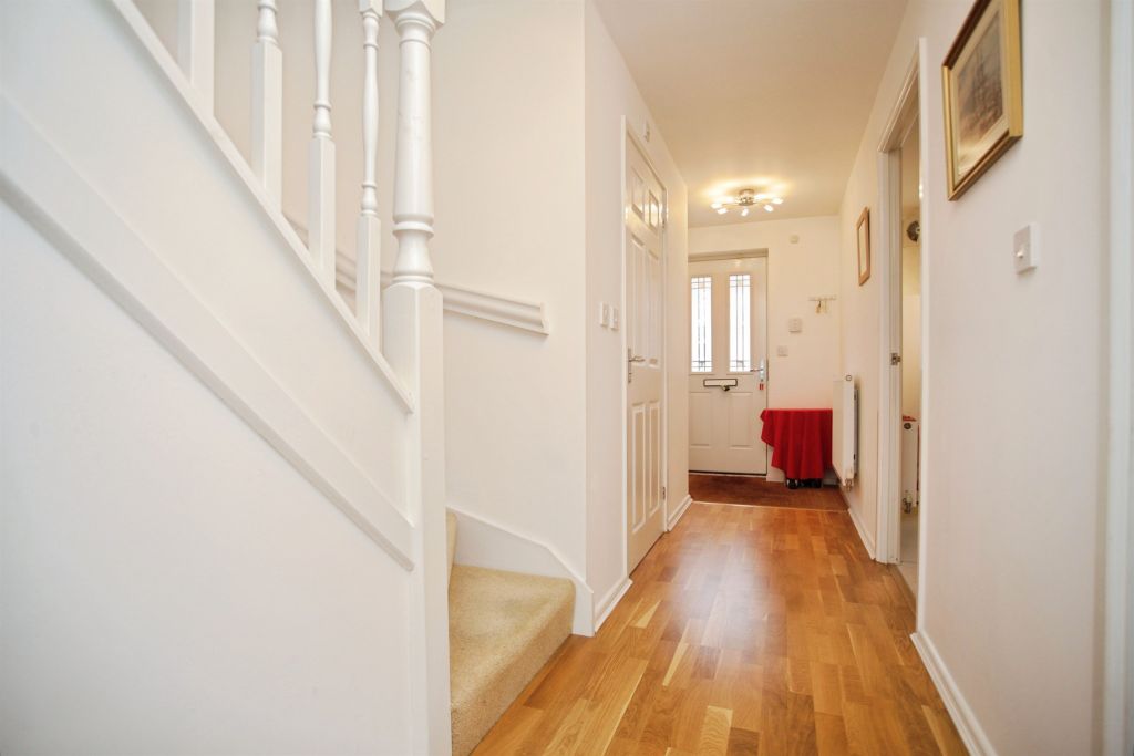 Property photo 2 of 32