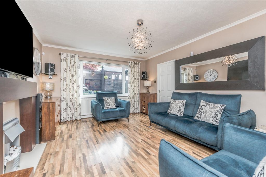 Property photo 2 of 32 Living Room: