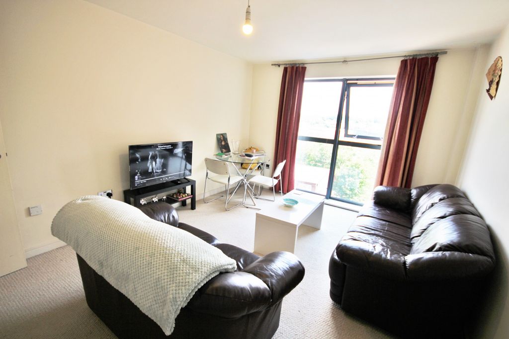 Property photo 1 of 5