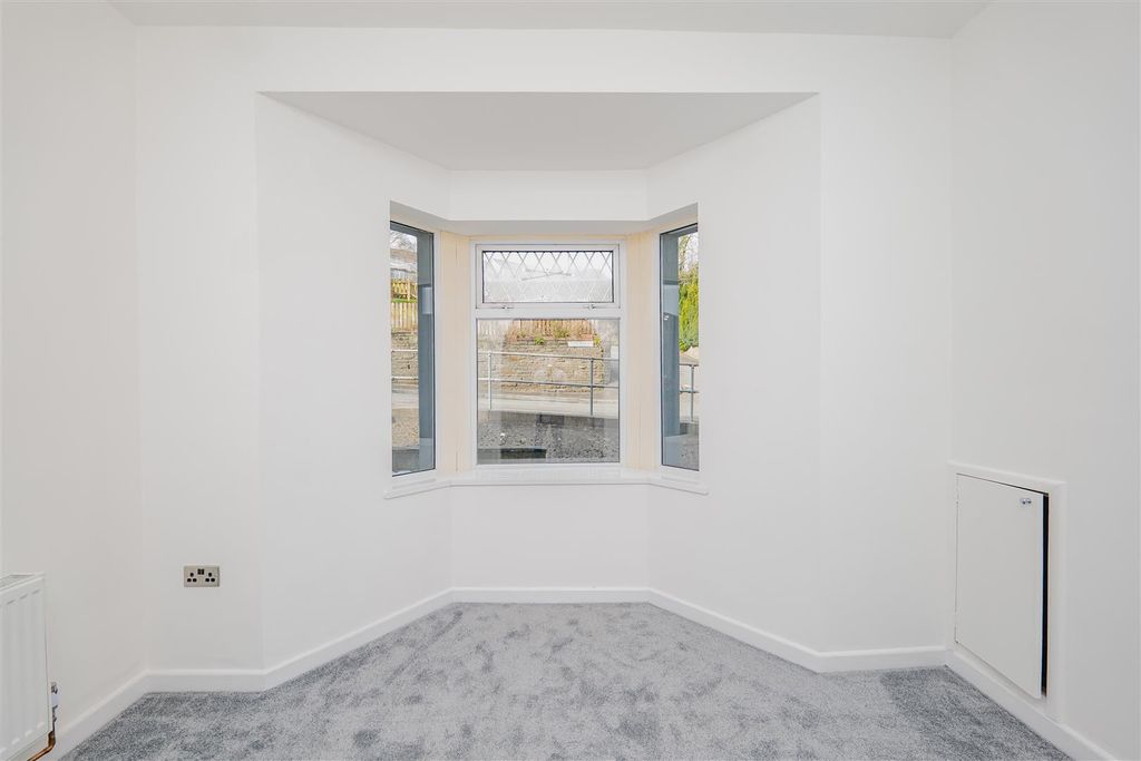 Property photo 3 of 39 P1411750.Jpg