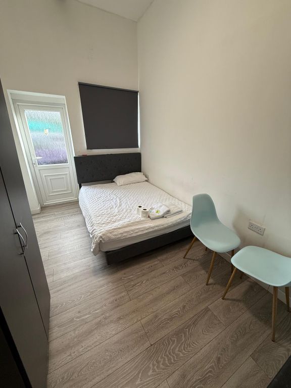 Property photo 1 of 2