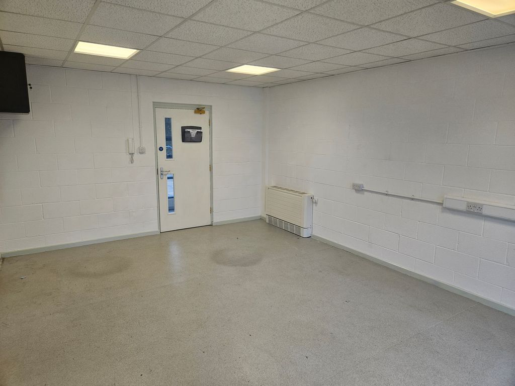 Property photo 2 of 4