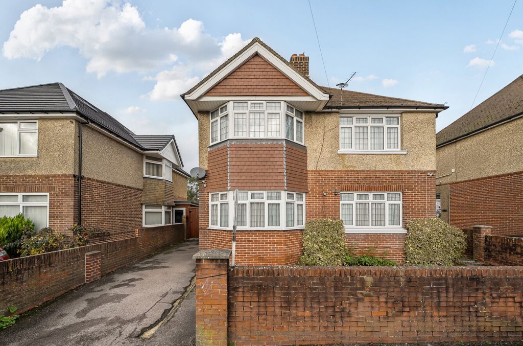 Property photo 1 of 13 1389222-6-693Aee5...