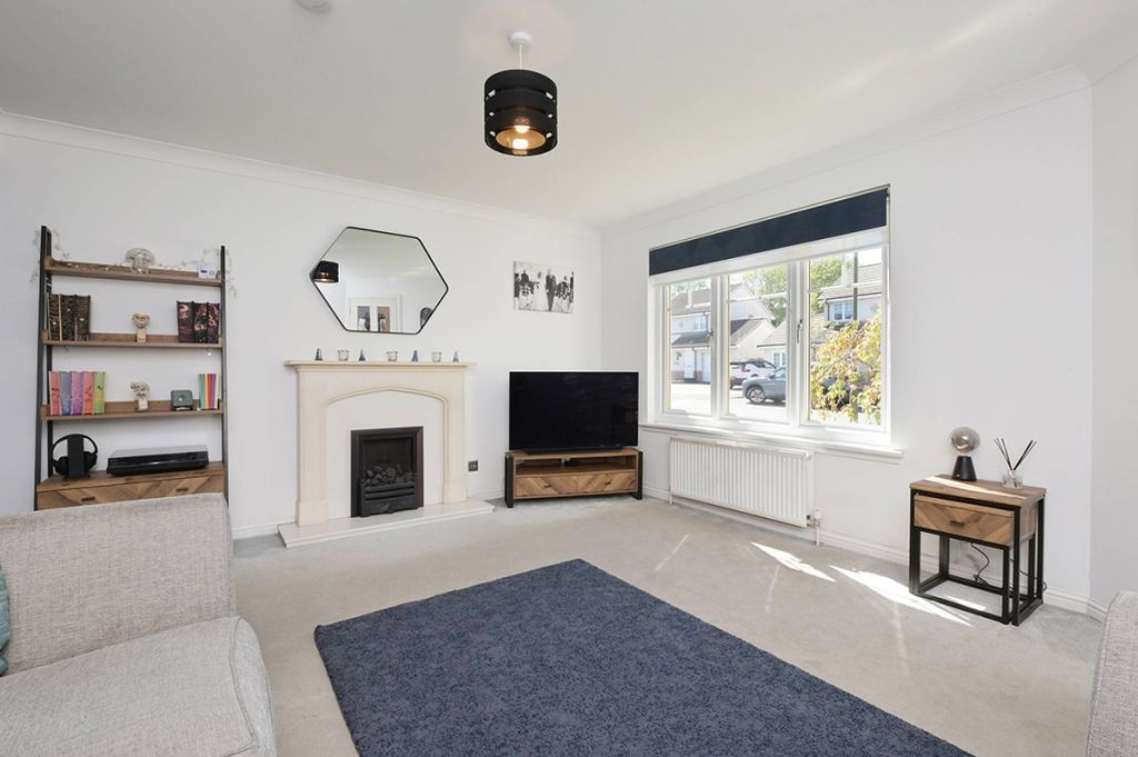 Property photo 2 of 35