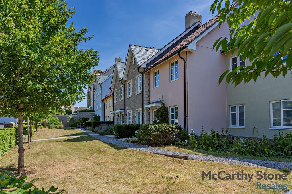 Property photo 1 of 19 Barnhill Court