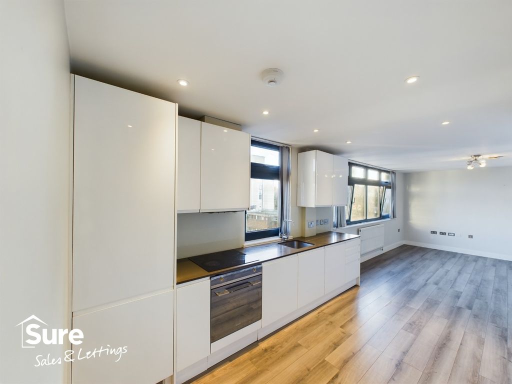 Property photo 2 of 18 2975363