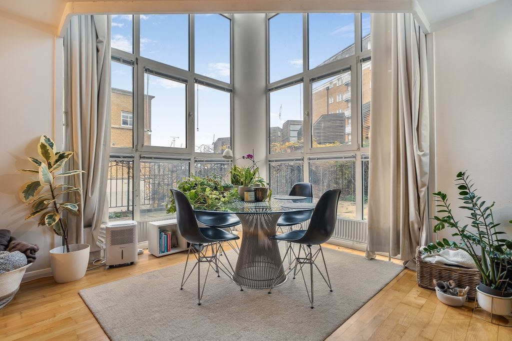 Property photo 1 of 25