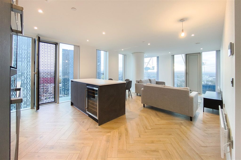 Property photo 2 of 21 (Main)