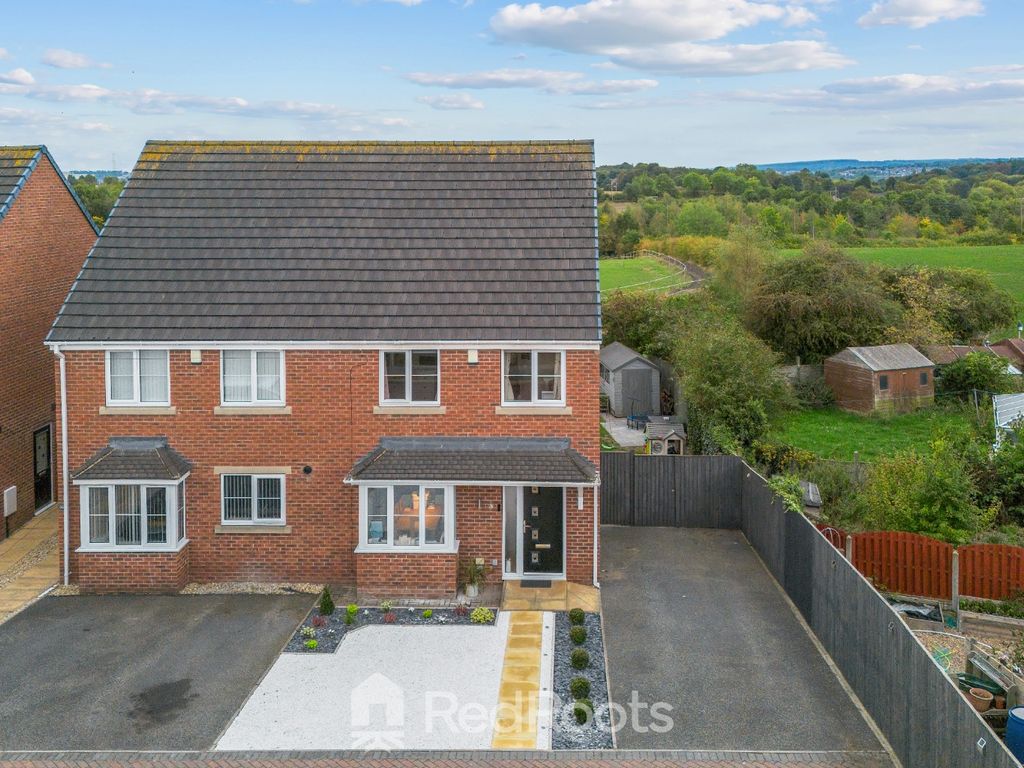Property photo 1 of 31 4374760