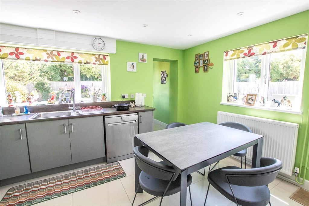 Property photo 3 of 19 Kitchen/Diner