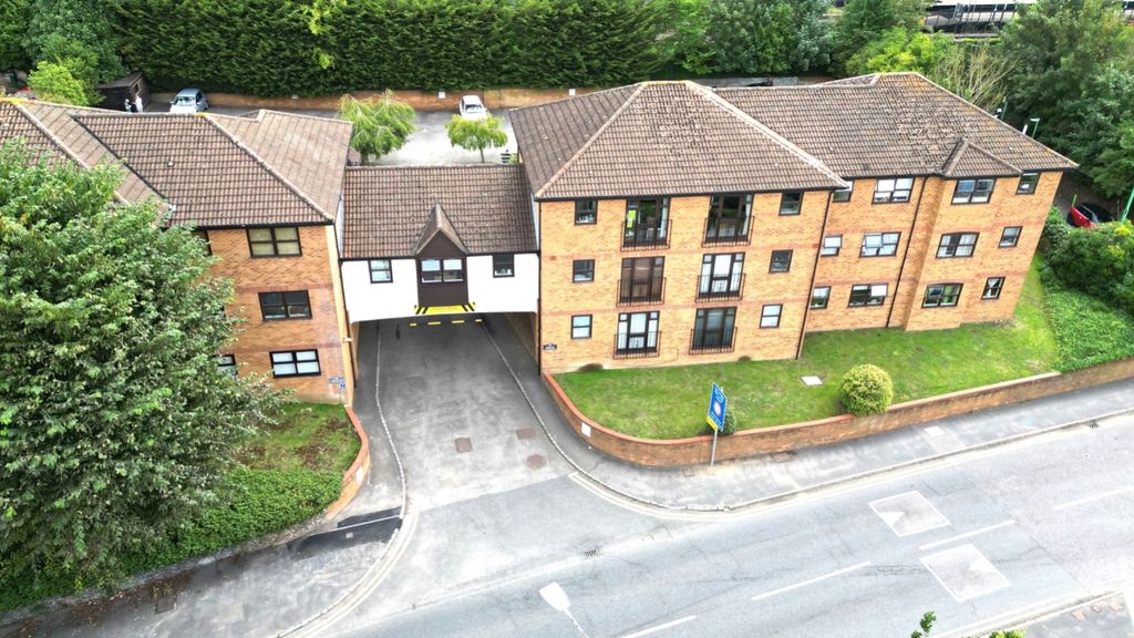 Property photo 1 of 10 Exterior