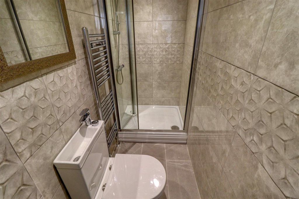 Additional image 6 of 5 bed detached house for saleUpper Third Avenue, Frinton On Sea CO13