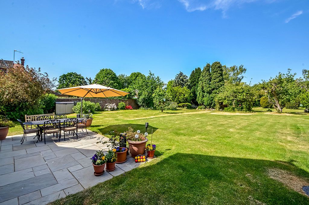 Property photo 2 of 32