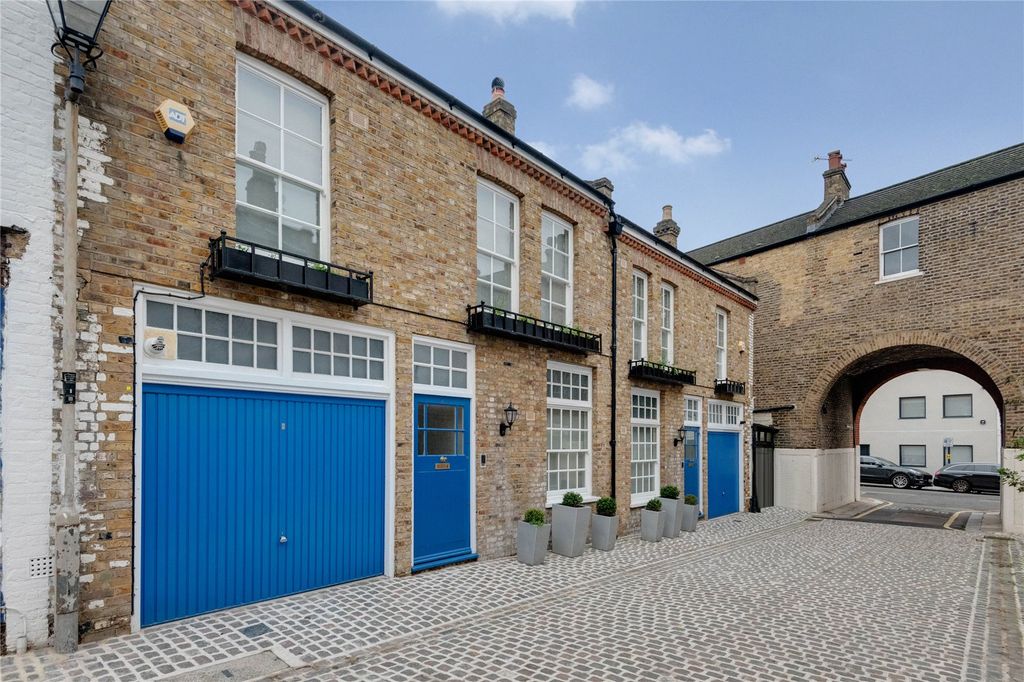 Property photo 3 of 16 Picture-No-15-36