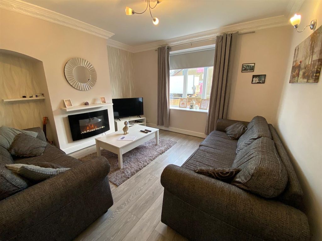 Property photo 2 of 17 G14.Jpg