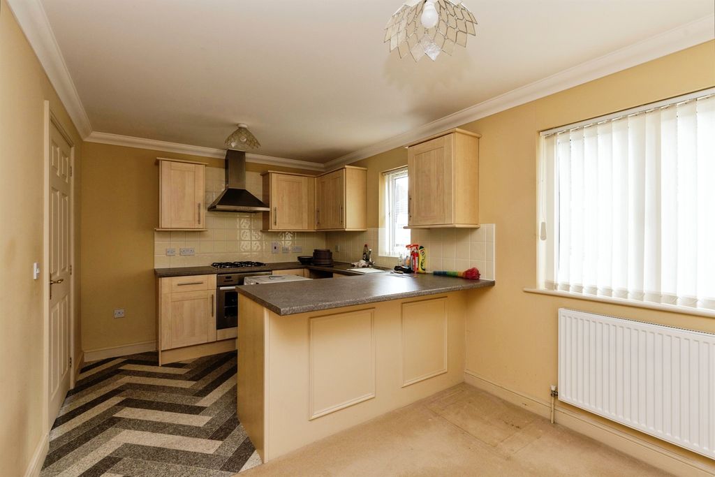 Property photo 3 of 14