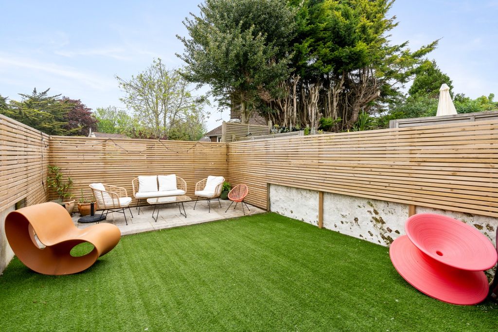 Property photo 3 of 27 5242212