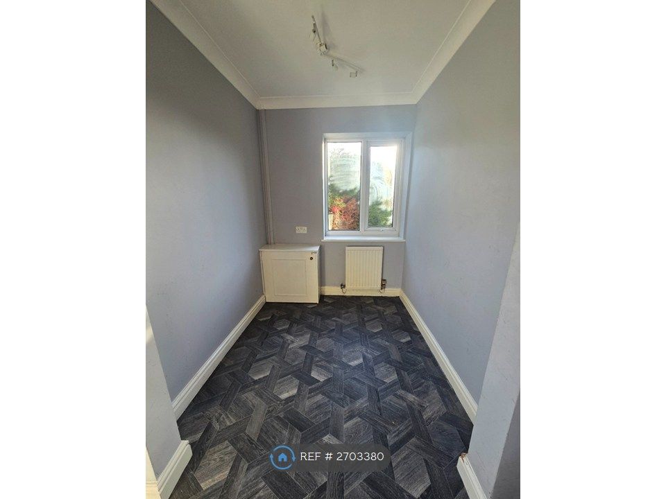 Property photo 2 of 2