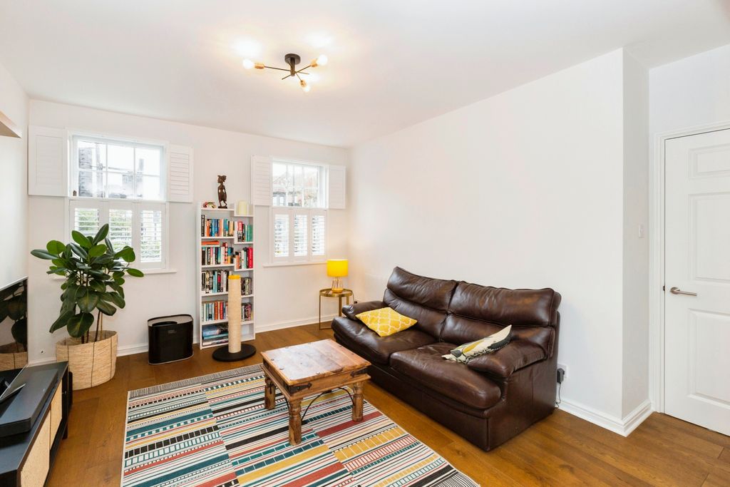 Property photo 3 of 18 070224_Pickering__7