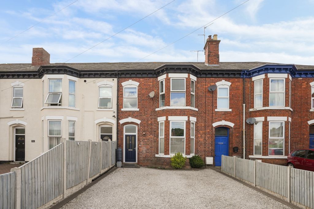 Property photo 1 of 21 Ewemove Estate Agents Scunthorpe - Front Aspect