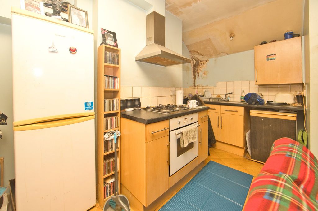 Property photo 3 of 6 Picture 3