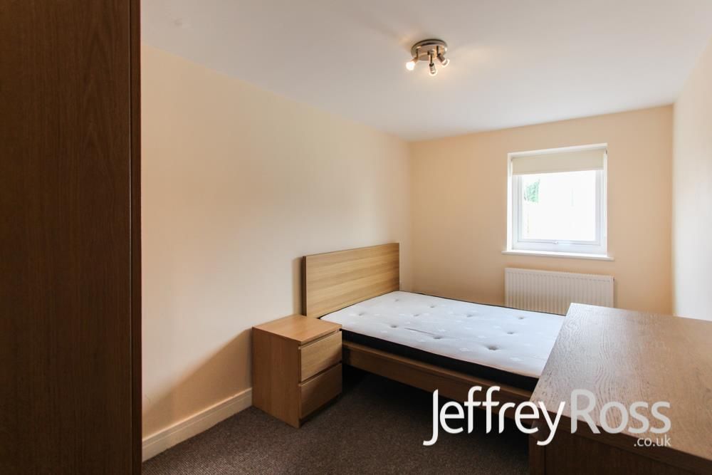 Property photo 3 of 10 Img-3.Jpg