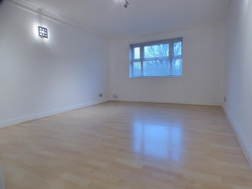 Property photo 2 of 10 6110291