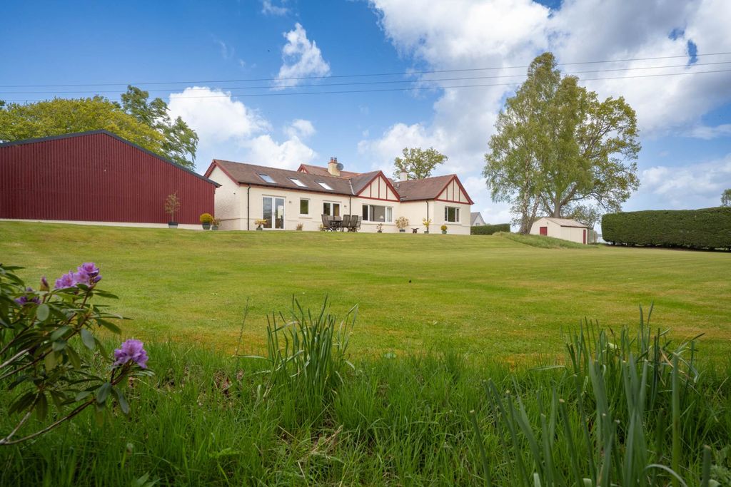 Property photo 1 of 39