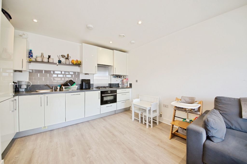 Property photo 2 of 11 Pbox-Img.Jpg