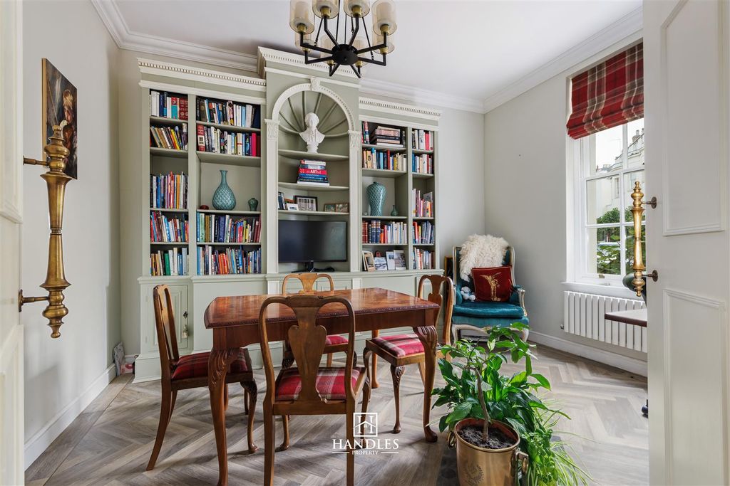 Additional image 10 of 3 bed flat for saleBeauchamp House, Beauchamp Road, Leamington Spa CV32