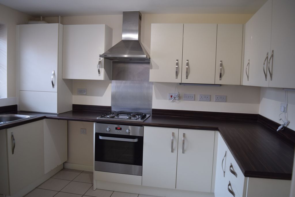 Property photo 2 of 15 Kitchen