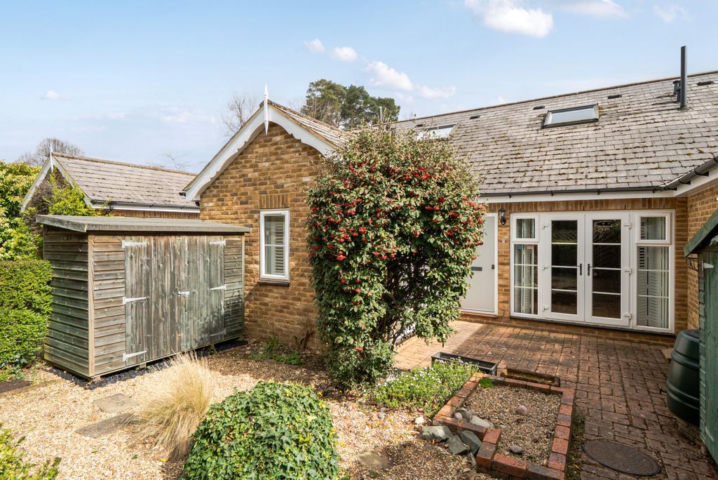 Property photo 3 of 14 Garden