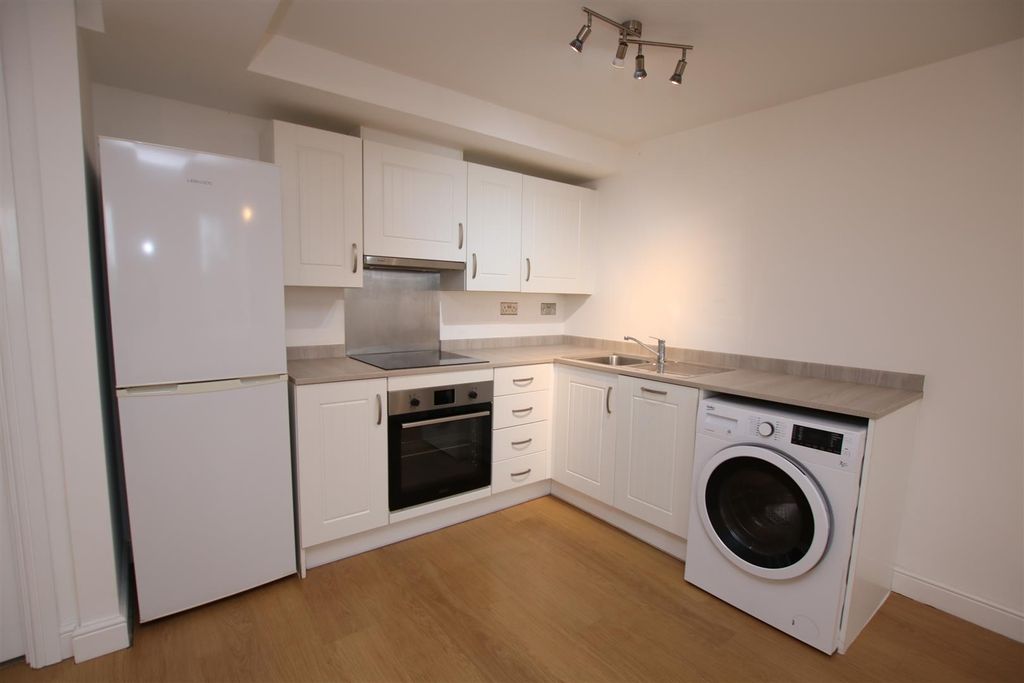 Property photo 3 of 14 Kitchen.Jpg