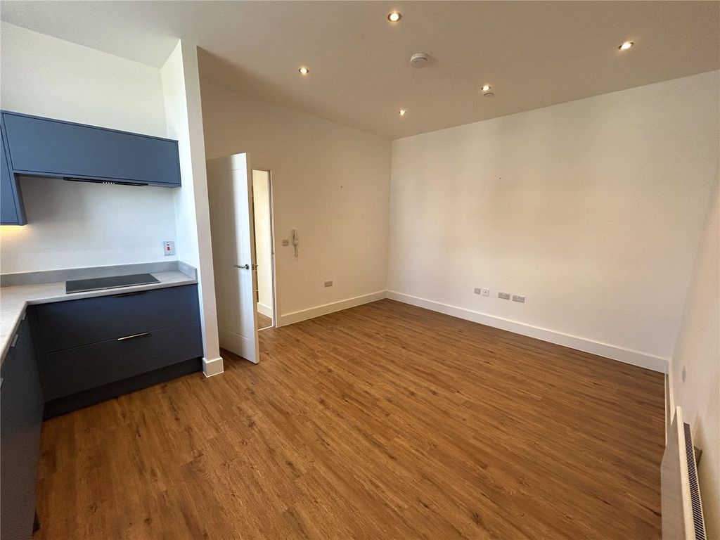 Property photo 2 of 9 Picture No. 08