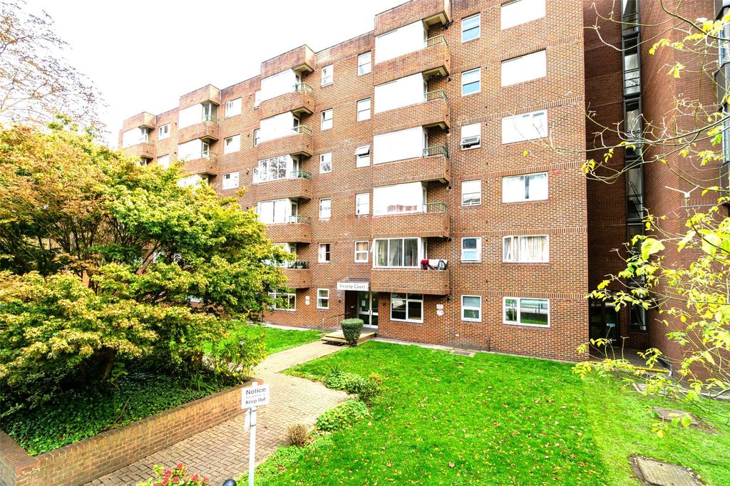 Property photo 2 of 15 Picture No. 25