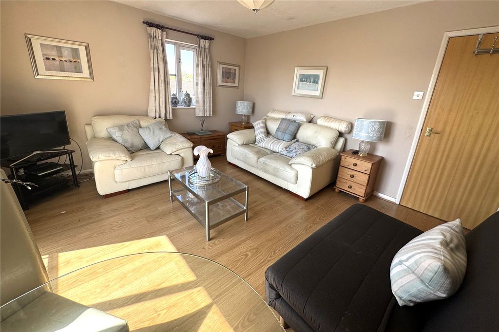 Property photo 2 of 11 Picture No. 15