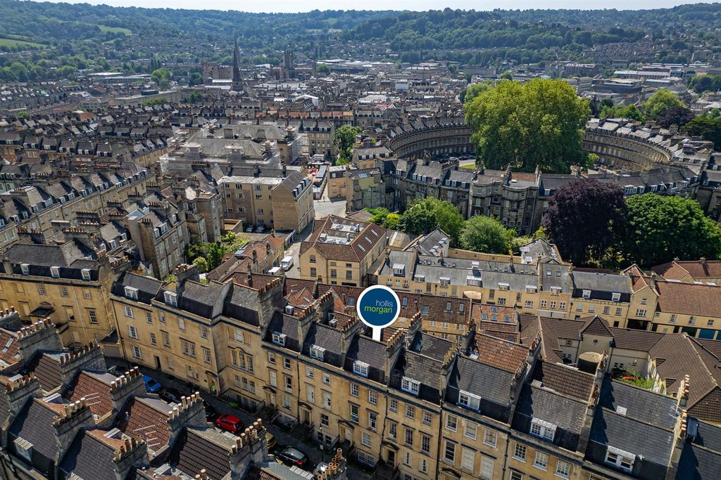 Property photo 2 of 21 Flat 3 40, Rivers Street, Walcot, Bath BA1 2Qa | L