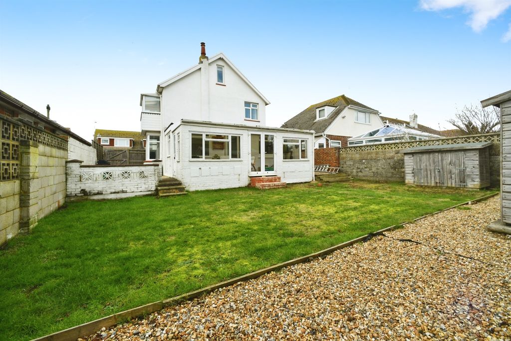 Property photo 2 of 29