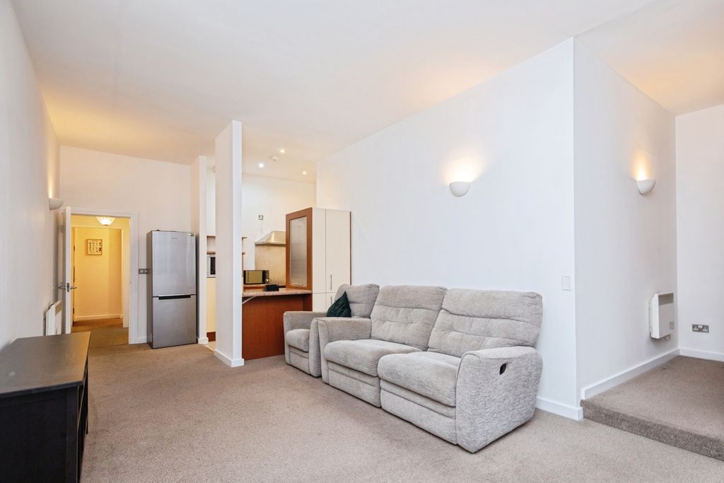 Property photo 2 of 9 Photo