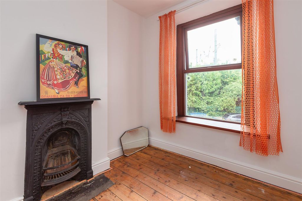Property photo 3 of 16