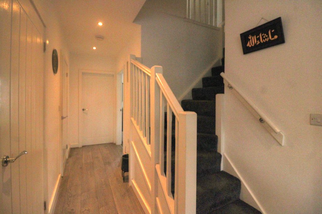 Property photo 3 of 19 3