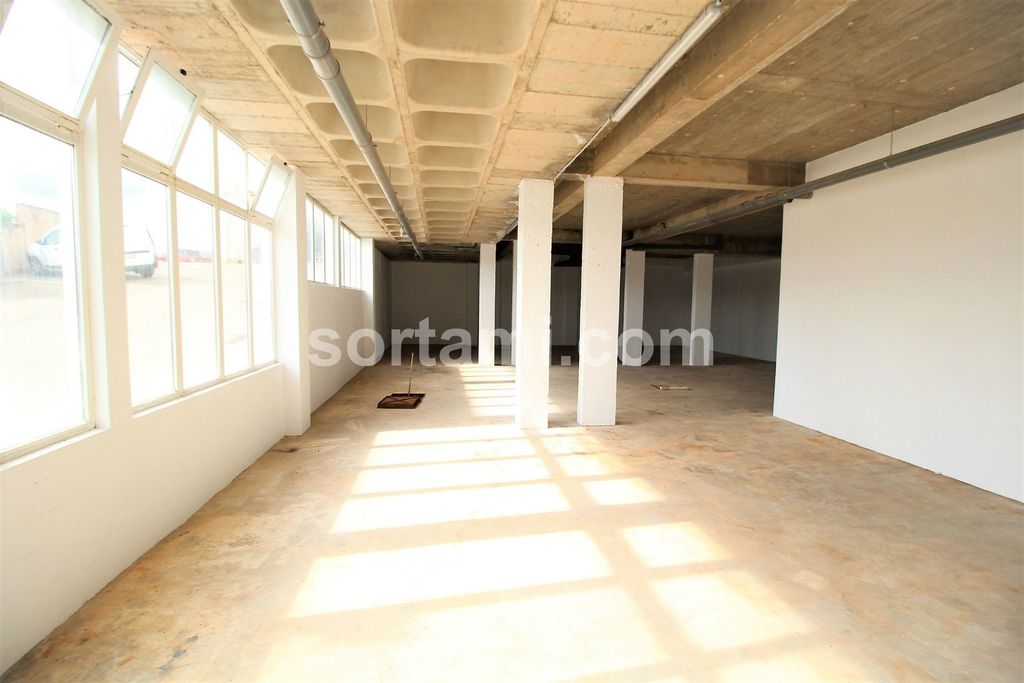 Property photo 3 of 28