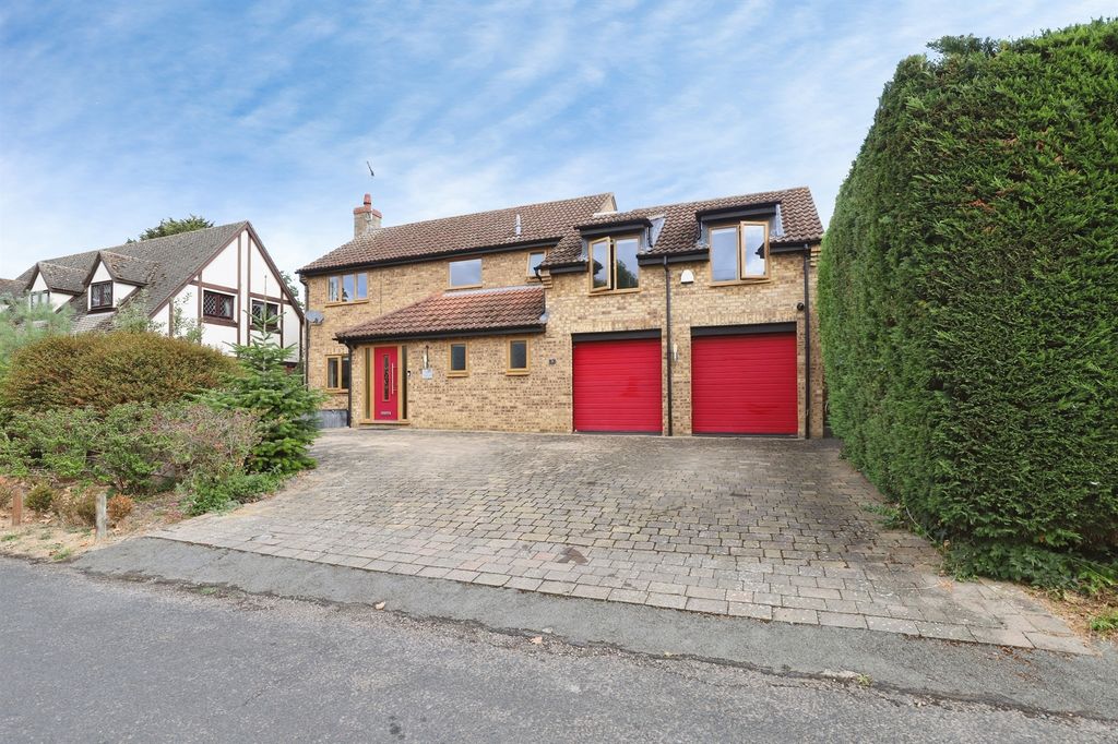 Property photo 1 of 17