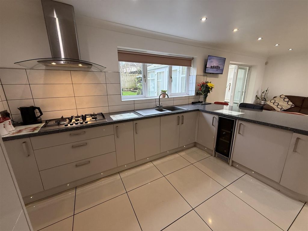 Additional image 15 of 5 bed detached house for saleClos Y Capel, Llanelli SA14