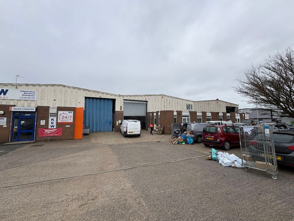 Property photo 1 of 6 Photo 7