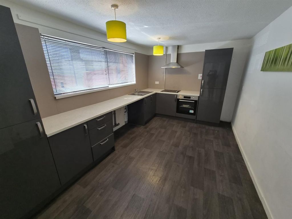 Property photo 1 of 20 Fecc93F0-1F03-4B90-Bc99-Ff5Ad0d9778d.Jpg