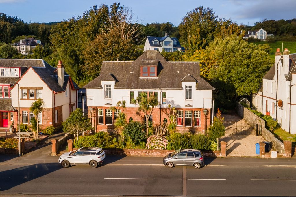 Property photo 1 of 58 3685141