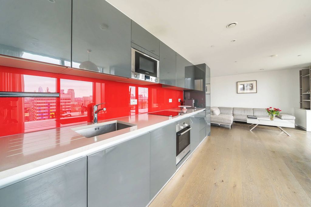 Property photo 1 of 22