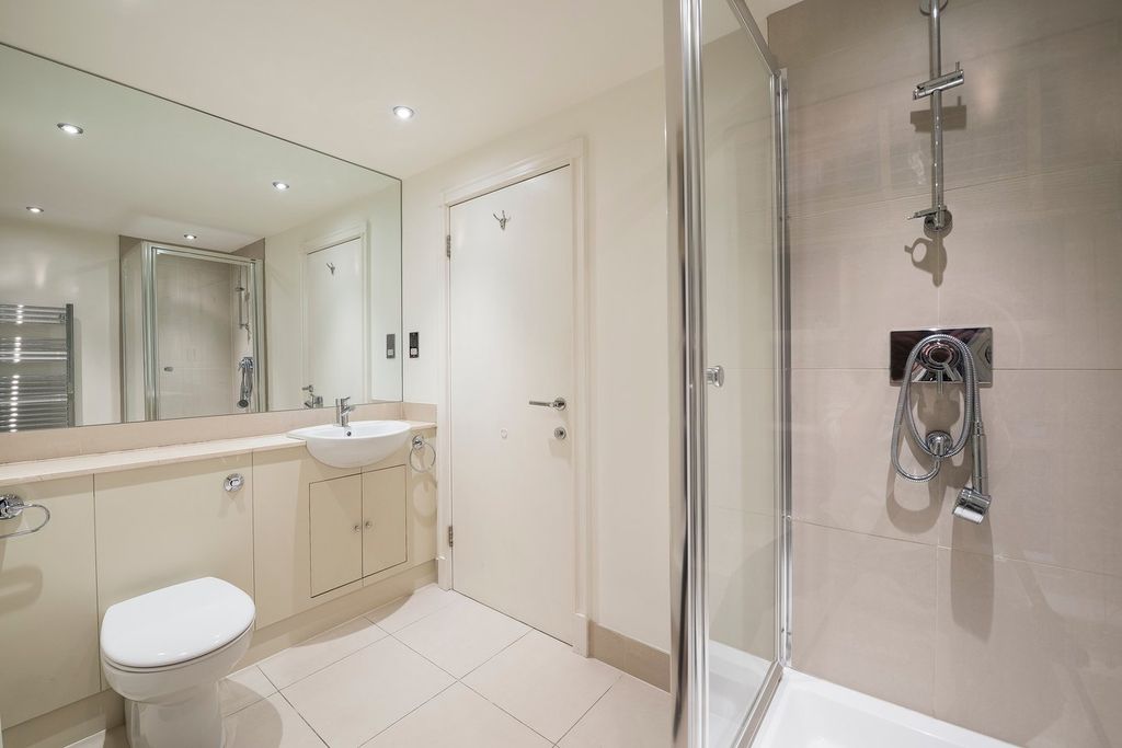 Property photo 3 of 4